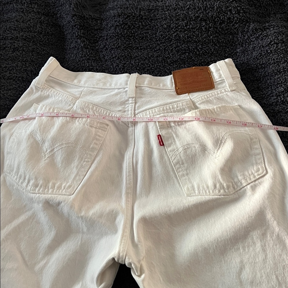 Custom Levi 501 premium denim. Vintage & Altered. Measurements in description